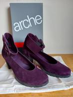 Arche schoenen suede met hak, Kleding | Dames, Schoenen, Overige kleuren, Ophalen of Verzenden, Arche, Schoenen met hoge hakken