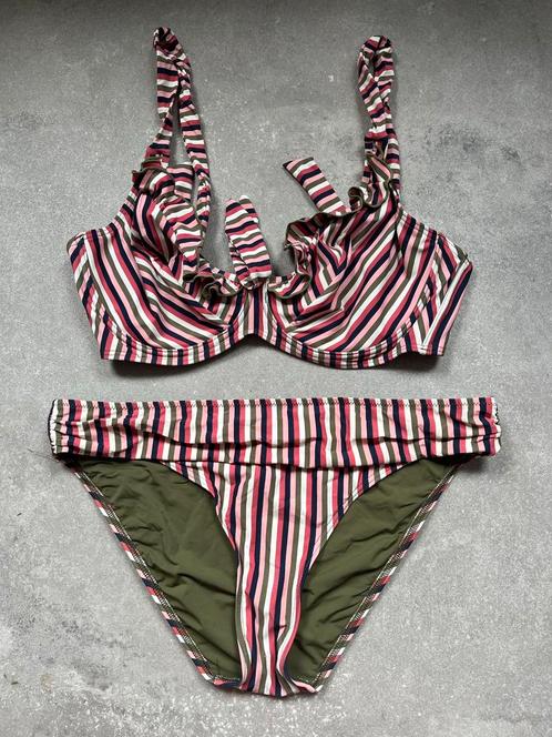 Cyell, Gestreepte Bikini Set, Kleding | Dames, Badmode en Zwemkleding, Zo goed als nieuw, Bikini, Roze, Ophalen of Verzenden