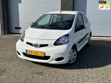 Toyota Aygo 1.0-12V Access 1 eigenaar + airco beschikbaar voor biedingen