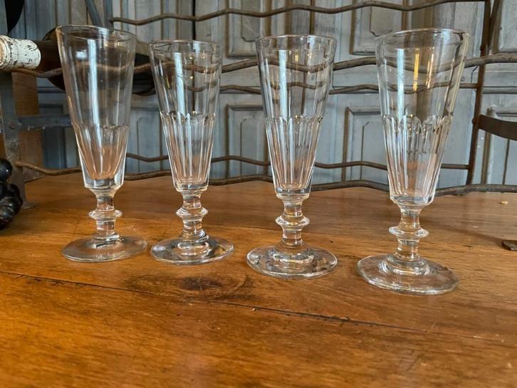 4 x champagneglazen Flûtes 19e eeuws Kristallen Frans, Antiek en Kunst, Antiek | Glas en Kristal, Ophalen of Verzenden