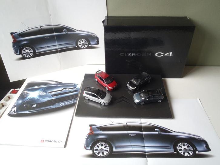 NOREV 1:43 Citroën  Collectors box 4 x  C4 Met folder 2004, Hobby en Vrije tijd, Modelauto's | 1:43, Nieuw, Auto, Norev, Ophalen of Verzenden