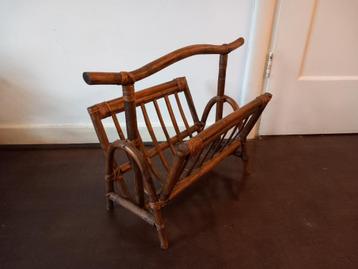vintage boho bohemian bamboe rotan riet kranten lectuurbak   beschikbaar voor biedingen
