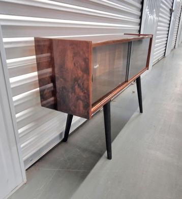 Vitrinekast tv-meubel dressoir jaren  60 70  beschikbaar voor biedingen