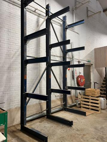 Draagarmstelling gebruikt 400 cm hoog beschikbaar voor biedingen