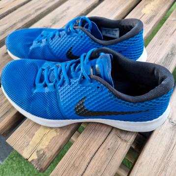 Te koop Nike Sport / hardloopschoenen Blauw beschikbaar voor biedingen