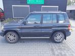 Mitsubishi Pajero 2.0 GDI 5DRS AUT 2001 zwart, Auto's, Mitsubishi, Stof, Zwart, 4 cilinders, Zwart