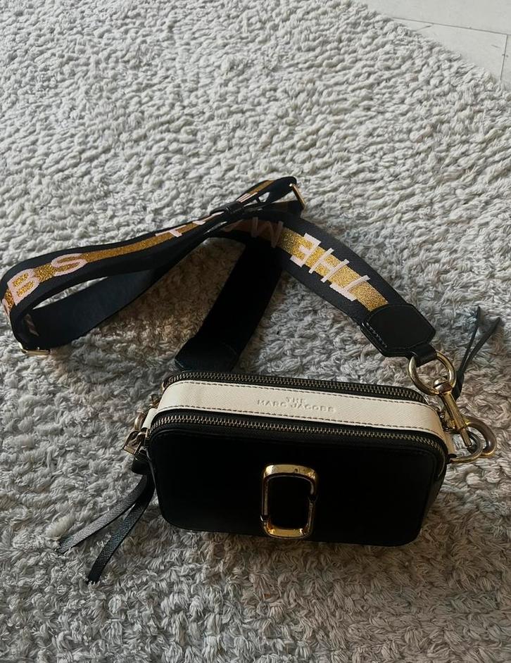 Marc Jacobs Tas - Stijlvol en praktisch!, Sieraden, Tassen en Uiterlijk, Tassen | Damestassen, Zo goed als nieuw, Schoudertasje