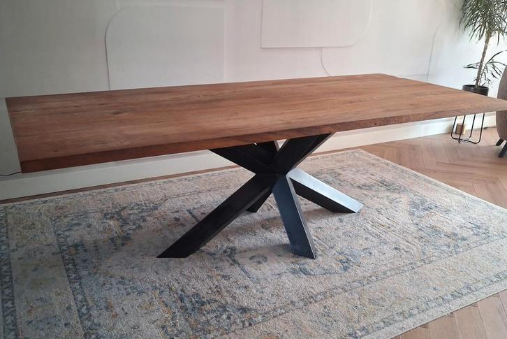 Grote massief eiken eettafel 240x102 cm met kruispoot, Huis en Inrichting, Tafels | Eettafels, 100 tot 150 cm, 200 cm of meer