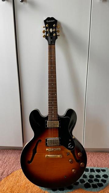 Epiphone Dot Semi-Akoestische Gitaar - Weinig Bespeeld beschikbaar voor biedingen