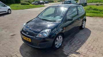 Ford Fiësta 1.3 8V 3DR 2006 AIRCO/NIEUWE APK beschikbaar voor biedingen