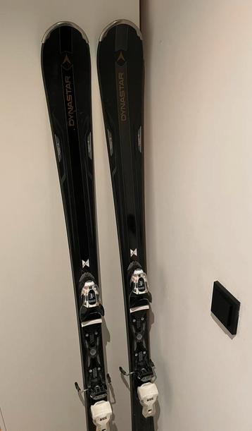 Ski’s dames/ damesski’s beschikbaar voor biedingen