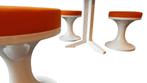 Tulip stool/chairs set with table, Italy 1970's, Huis en Inrichting, Banken | Voetenbanken en Poefen, Kunststof, Rond, Mid-century vintage italy design