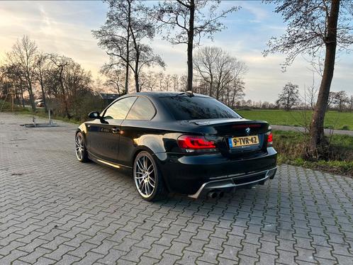 BMW 1-Serie 2.0 123D 3DR 2008 Zwart, Auto's, BMW, Particulier, 1-Serie, Achteruitrijcamera, Diesel, C, Hatchback, Handgeschakeld