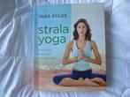 strala yoga word sterk & idioot gelukkig, Boeken, Ophalen of Verzenden, Zo goed als nieuw