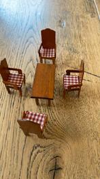 Houten poppenhuismeubels - tafel met vier stoelen, Verzamelen, Poppenhuizen en Toebehoren, Poppenhuis, Gebruikt, Ophalen of Verzenden