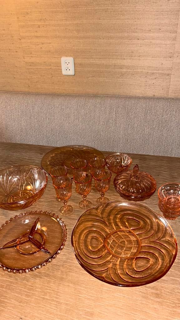 Roze Glazen Servies, Antiek en Kunst, Antiek | Servies compleet, Ophalen