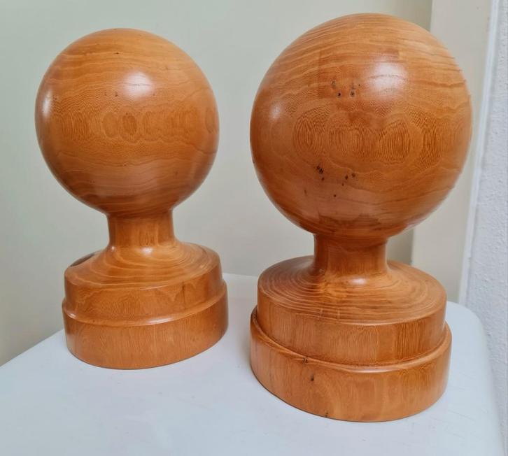 Balusterbol draaiwerk bol bolpoot ornament paalkap hout 2, Antiek en Kunst, Antiek | Woonaccessoires, Ophalen