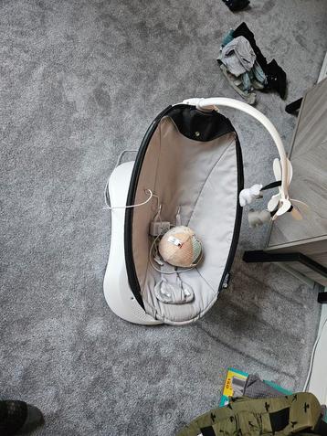 4 moms schommelstoel beschikbaar voor biedingen