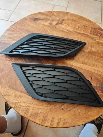 Voorbumper roosters Seat Leon IV FR / Cupra (links + rechts) beschikbaar voor biedingen