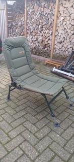 Verstelbare visstoel met verstelbare poten., Ophalen