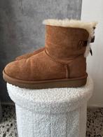 UGG Classic Mini Bailey Bow II - Maat 37, Ophalen of Verzenden, Zo goed als nieuw, Bruin