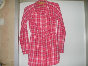 Kinderkleding:  mt 170 - roze/rood/wit geblokte lange blouse beschikbaar voor biedingen