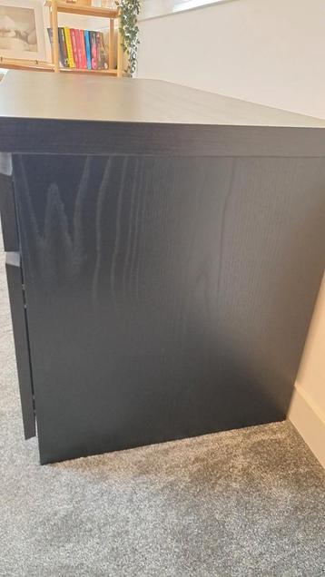 Zwarte Malm bureau (desk)  Ikea - Zo goed als nieuw! - afbeelding 5