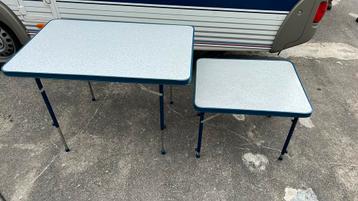Campingtafel set . 2 tafels  beschikbaar voor biedingen