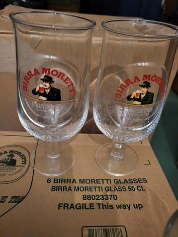 Laatste doos Super mooie grote Bierglazen van Birra moretti  beschikbaar voor biedingen