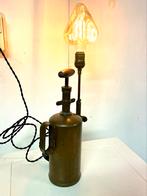 Vintage lamp “de koperen spuit, Ophalen of Verzenden, Zo goed als nieuw
