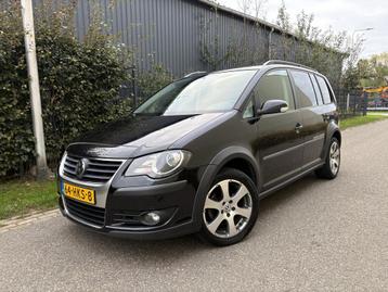 Volkswagen Touran 1.4 TSI Cross / AUTOMAAT / AIRCO / CRUISE beschikbaar voor biedingen
