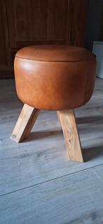 Houten kruk lederen zitting, Ophalen, Zo goed als nieuw, Hout