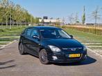 Hyundai i30 1.6 I 93KW 2010 Zwart Automaat ✅, Auto's, Hyundai, 1591 cc, Zwart, 14 km/l, 1200 kg