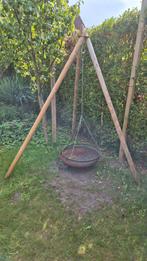 Driepoot BBQ/ barbecue met gril, Ophalen, Zo goed als nieuw