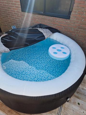 Lay-Z-Spa Miami incl. Afdekking & Wateronderhoud beschikbaar voor biedingen