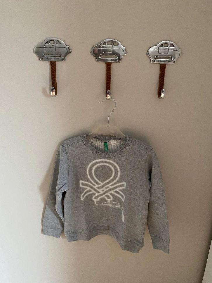 Trui grijs Benetton maat 110, Kinderen en Baby's, Kinderkleding | Maat 110, Zo goed als nieuw, Jongen, Trui of Vest, Ophalen