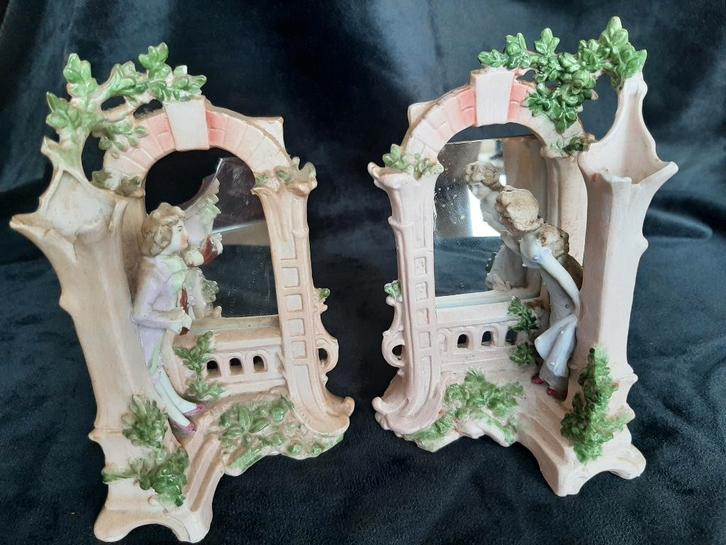 Twee barokke spiegelbeeldjes., Antiek en Kunst, Curiosa en Brocante, Ophalen of Verzenden