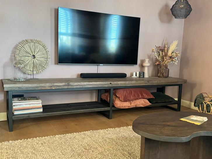 Industrieel TV Meubel - Houten Blad - 250cm, Huis en Inrichting, Kasten | Televisiemeubels, Gebruikt, Minder dan 100 cm, 200 cm of meer