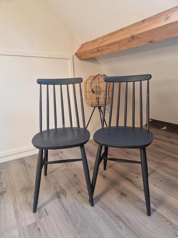 Vintage Tacke K.G. Spijlenstoeltjes (2), Huis en Inrichting, Stoelen, Gebruikt, Twee, Hout, Overige kleuren, Ophalen