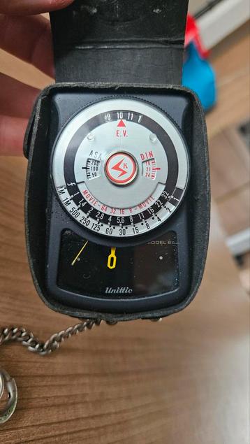 Vintage Unittic Model B2 Belichtingsmeter beschikbaar voor biedingen