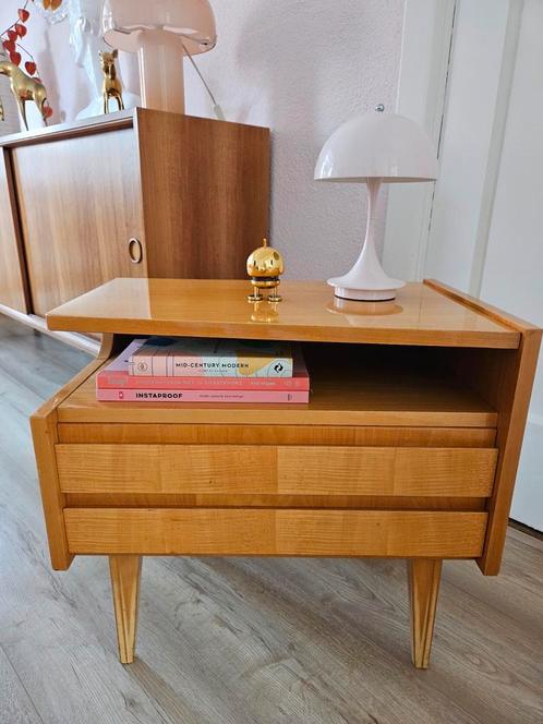 Vintage Mid Century kastje, Huis en Inrichting, Kasten | Ladekasten, Gebruikt, Minder dan 100 cm, 50 tot 100 cm, 25 tot 50 cm