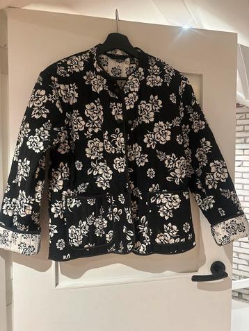 Zwart/wit jasje Vero Moda - Maat M beschikbaar voor biedingen