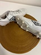 Umbro voetbal schoenen, Maat XS of kleiner, Ophalen of Verzenden, Zo goed als nieuw, Schoenen