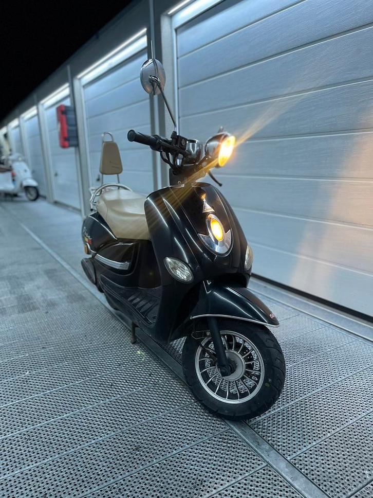 Turbho RS-50 met Lage KM Stand! - 2769KM, Fietsen en Brommers, Scooters | Peugeot, Gebruikt, Overige modellen, Maximaal 25 km/u