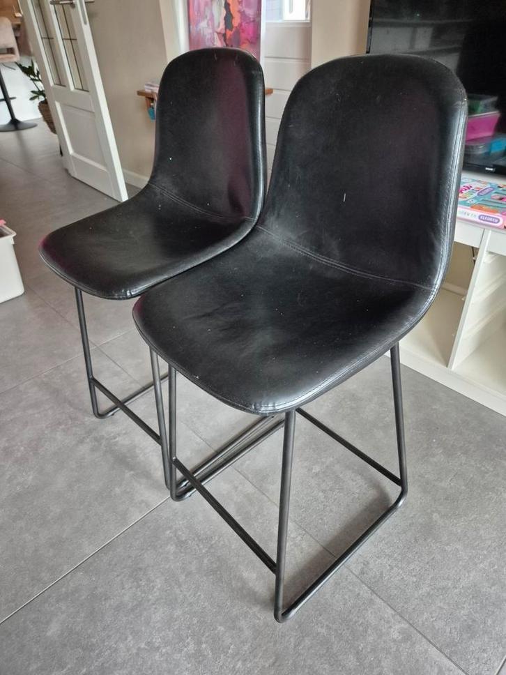 Zwarte krukken set, Huis en Inrichting, Barkrukken, Gebruikt, 60 tot 90 cm, Leer, Metaal, 2 krukken, Met voetsteun, Ophalen