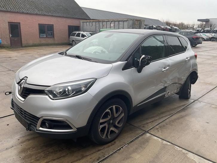 Spatbord Links Voor Renault Captur (2R) 2013 631018073R, Auto-onderdelen, Carrosserie en Plaatwerk, Renault, Gebruikt