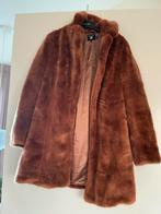 Mooie bruine (nep) bontjas, maat 38-40. Als nieuw, Ophalen of Verzenden, Zo goed als nieuw, Maat 38/40 (M), Bruin