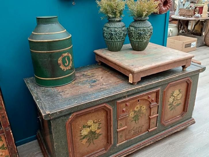 Grote antieke beschilderde bruidskist uit 1855, Antiek en Kunst, Curiosa en Brocante, Ophalen