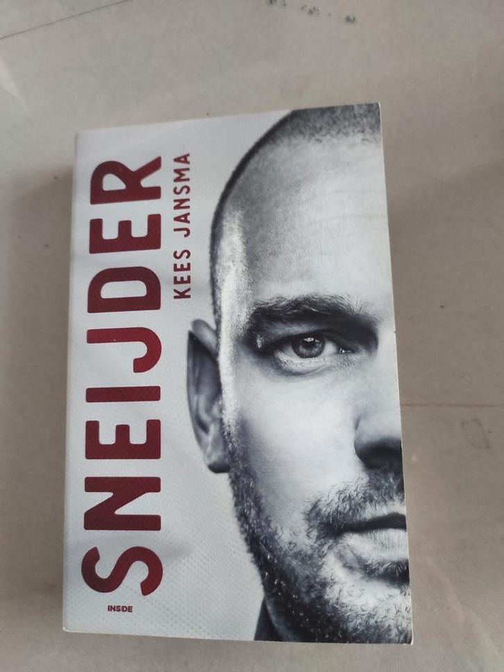 Wesley Sneijder - biografie, Boeken, Biografieën, Zo goed als nieuw, Sport, Ophalen of Verzenden