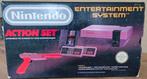 Vintage NES action set in originele verpakking, Ophalen of Verzenden, Gebruikt, Met 2 controllers, Met zapper/pistool